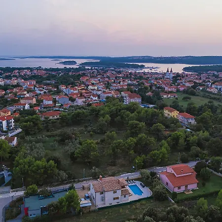 Smrikve Villa